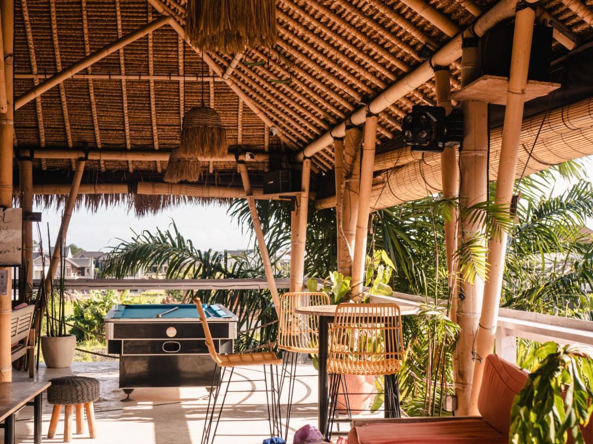 Clandestino Hostel Canggu エクステリア 写真