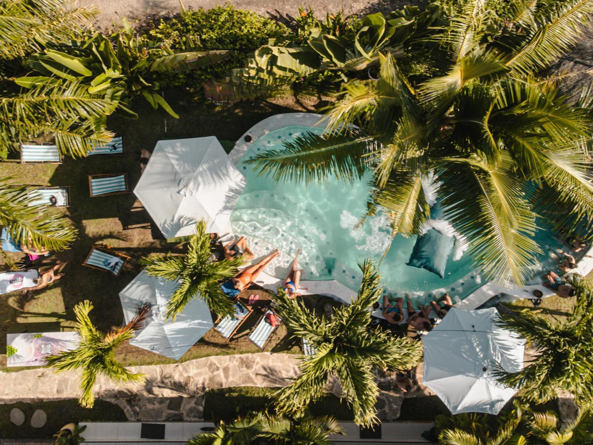 Clandestino Hostel Canggu エクステリア 写真
