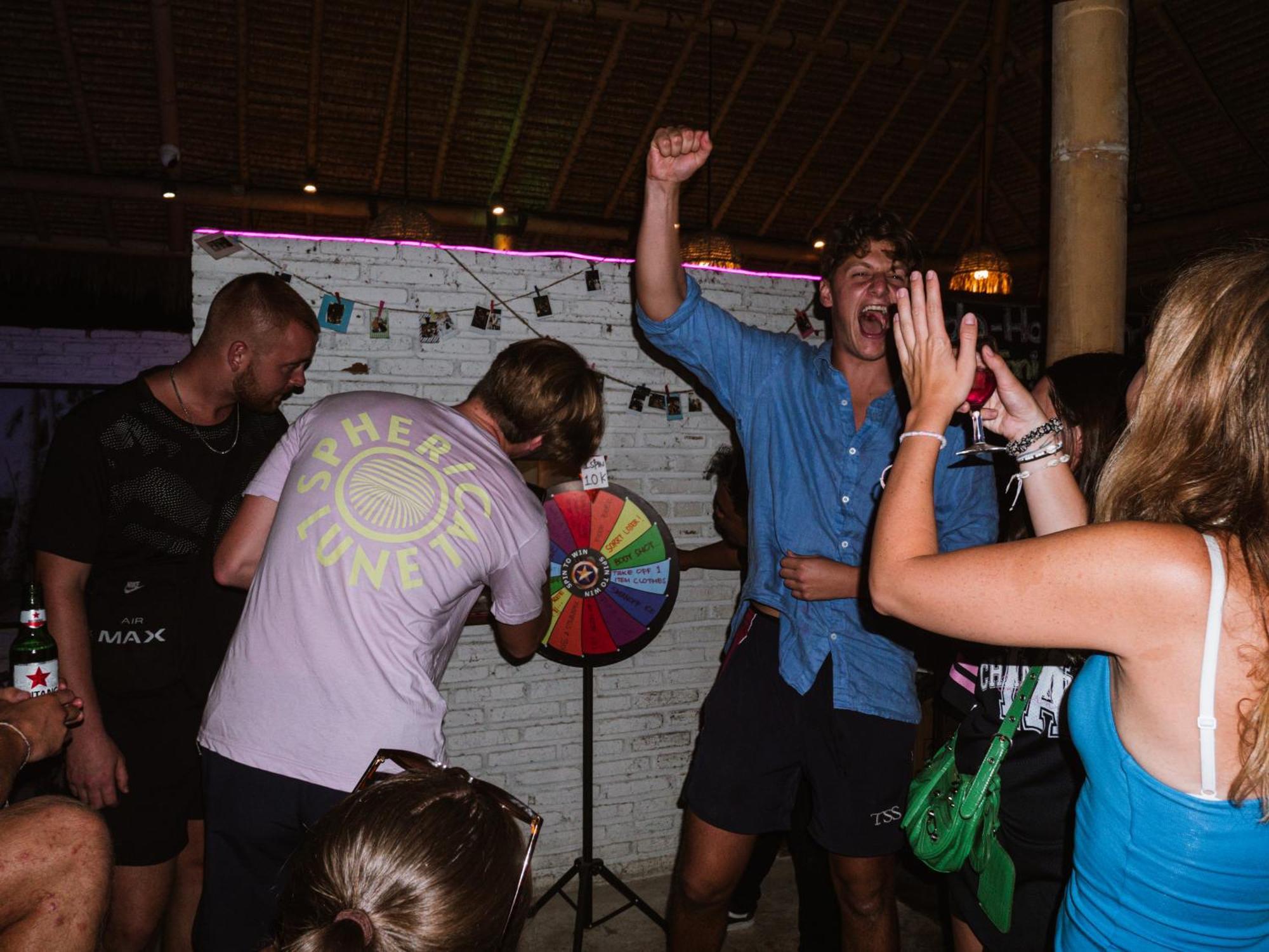 Clandestino Hostel Canggu エクステリア 写真