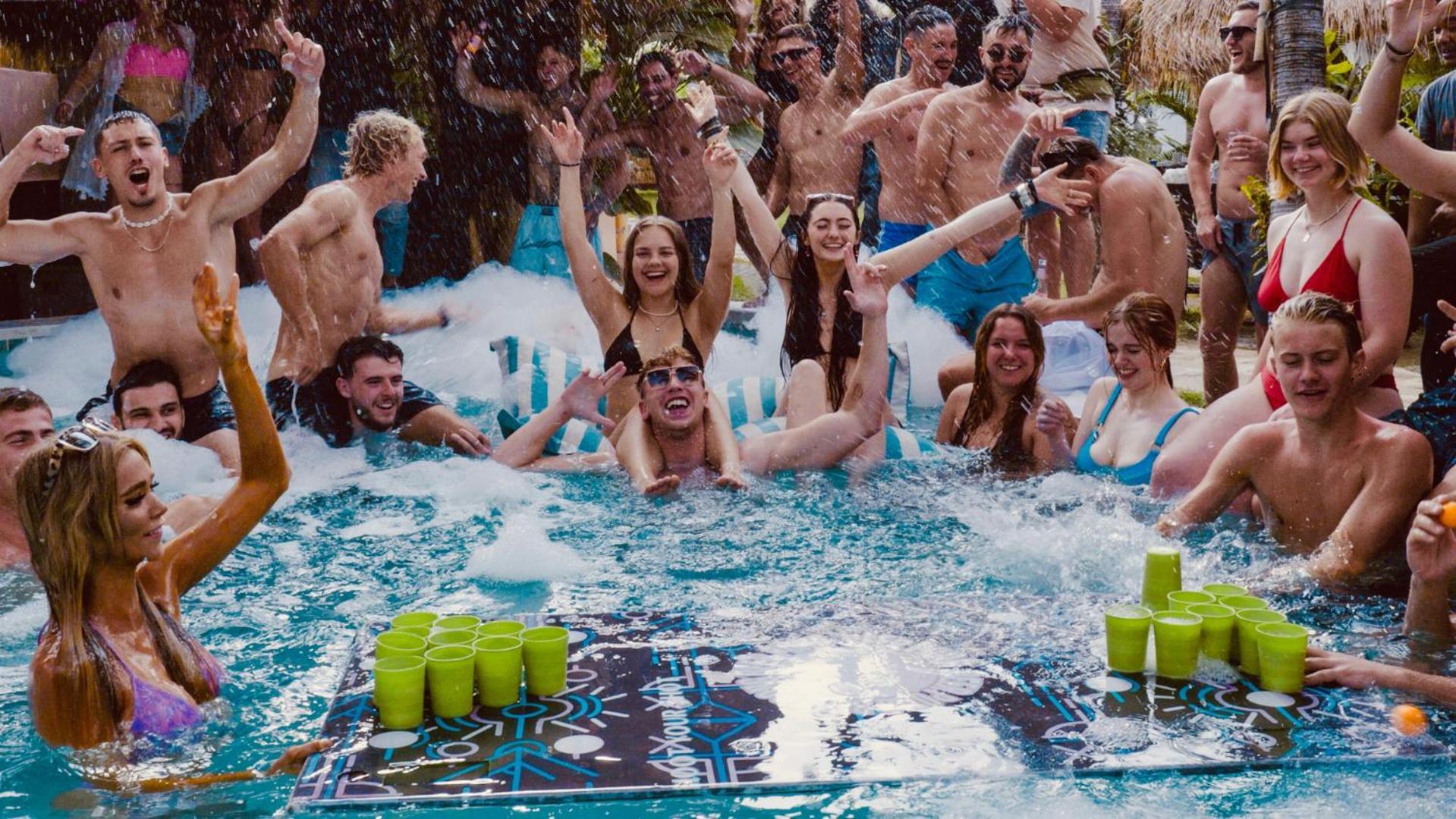 Clandestino Hostel Canggu エクステリア 写真
